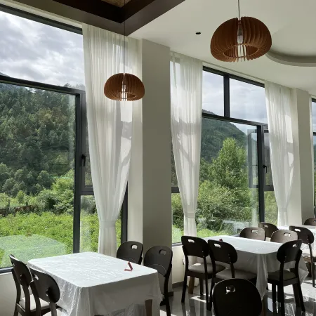 ShanHe Riverside Lodge