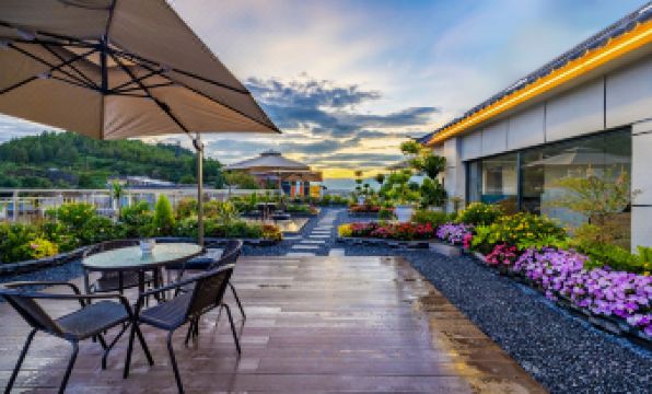 Chengjing Life Hotel (Lijiang Ancient Town South Gate Mufu)