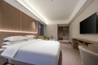 Bai Yi Qing Ju Hotel (Jining Wuyue Plaza)