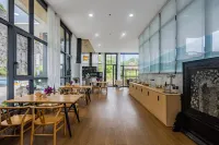 Yunxi Waterfall Viewing Cliffside Homestay, Guanling Hotel a Guanling
