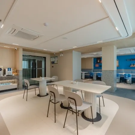 Home Inn Neo Hotel (Chuzhou Tianchang Jianshe Road Qianqiu Times Square)