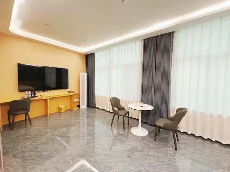 Honeysuckle Cloud Sea Hotel