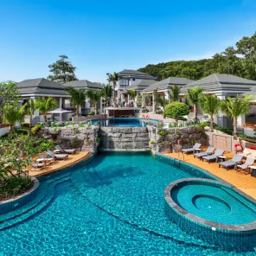 A.Z. Sunrise Resort & Fitness Club Hoteles cerca de Laguna Beach