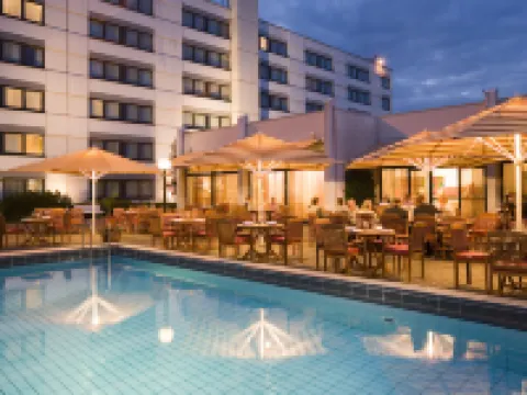 メルキュール ホテル フランクフルト エッシュボルン オスト エッシュボルンのホテル