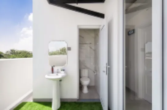 コーブ ワイネス のホテル