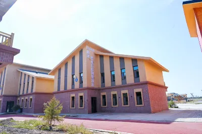 Elaine ·Qianyuan Backyard Royal Villa Hotel Hotels near Sayram Lake