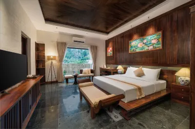 The Greenary Garden Hotel Hotels near Mua Caves