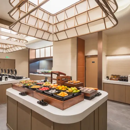 Qingdao Zhanqiao Zhongshan Road Atour Hotel