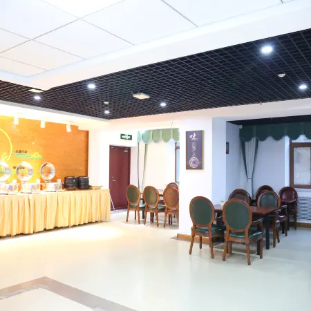 Harbin Zhenning Hotel (Central Street Subway Station Sophia Church Branch)