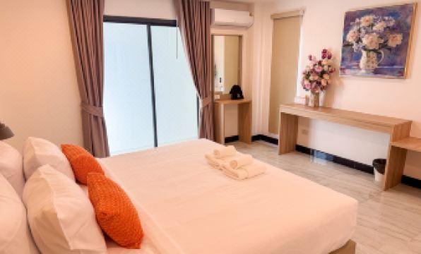 Day & Night Hotel Roi Et