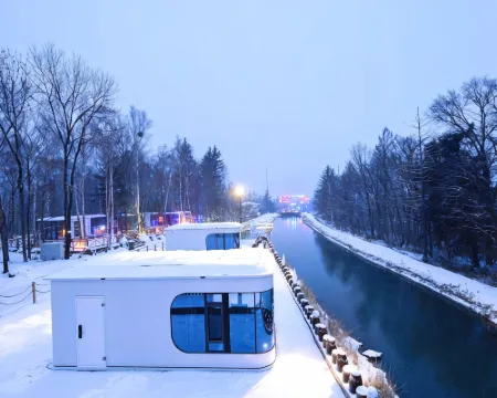 Linshuiju View Homestay (Changbai Mountain Magic World Scenic Area) โรงแรมในอันถู