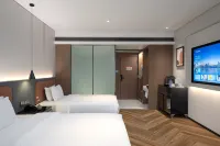 Golden Peninsula Hotel - Romantic