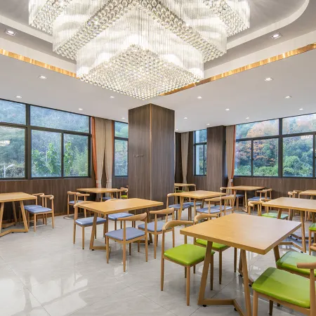 Yunju Hotel (Chizhou Shitai Branch)