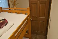 Iza Kamakura Guest House and Bar