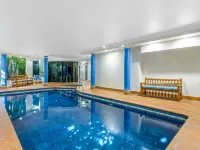 ULTIQA Burleigh Mediterranean Resort 伯利角酒店