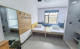 Changbaishan Hailinyuan Fashion Hotel