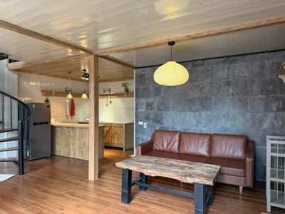 Bach Xanh House Hotels in 