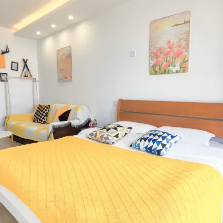 Bayue Bay Seascape Apartment (Yingkou Magic Hot Spring Shop)