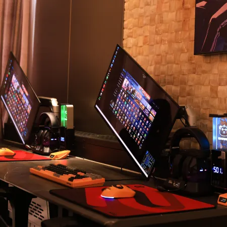 Yanxiaoji E-Sports Hotel (Yanbian University Internet Celebrity Wall Xishichang)