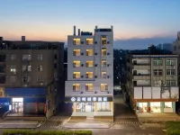 Yunting Four Seasons Hotel (Pingtan Longwangtou Beach) Hotels near 36-feet Lake