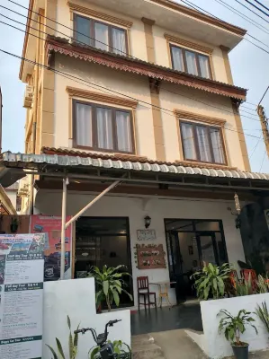 Vang Vieng Camellia Hotel Отели в г. 