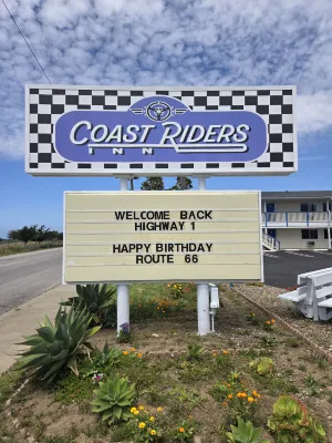 Coast Riders Inn - Beach