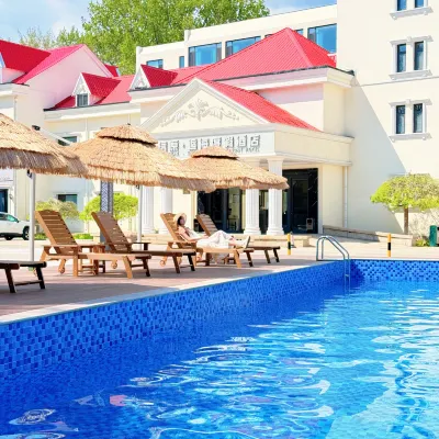 Houhai Resort Hotel (Beidaihe Laohushi Sea Park Branch) Hotels near Agricultural Dream Kingdom