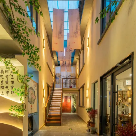 Dongmoshang Guesthouse (Luoyi Ancient City · Lijingmen · Shizi Street Branch)