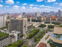 โรงแรมเอทัวร์ เอส ห้างวูชาง จัตุรัสปาหยี หนานชาง โรงแรมใกล้Dinggong Road North