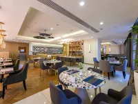 DoubleTree by Hilton Jeddah Al Andalus Mall Hotels near Salam Mall