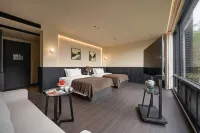 Floral Hotel·Mingye Qiulu Holiday Hotel (North Gate Transfer Center, Lushan Scenic Area)