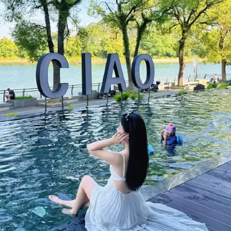 Li River CIAO Hotel( Guilin Elephant Trunk Hill)