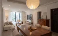 CozyStay Homestay (Shanghai Xizang South Road) - Pet friendly