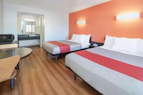 Motel 6 Toledo, Oh - 2-Star