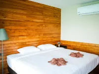Blue Harbour Phuket Hotels in der Nähe von Strand Paradise Beach