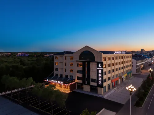 Lavande Hotel (Dolun County Government) - parking