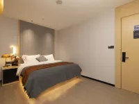FENO ART RESIDENCE (Wanguo Outlets Jiangnanxi Subway Station) Hotels near Loft 345