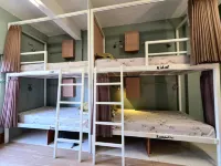 Little Malang Hostel - Hostels
