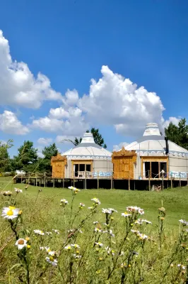 DoulegenLuxury nomad camp - parcheggio