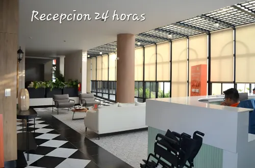 Exclusive Apt for 7 | Historic Center | Sheraton - balcony