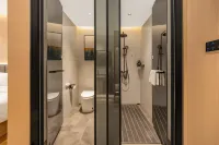 Four Seasons Garden Hotel - parking