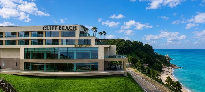 Cliffbeach Resort&Pool Villa Hoteles en Yangyang