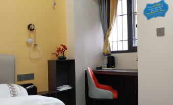 Aihaomei Self-Service Hotel (Lingang Equipment City Guanshan Yue)