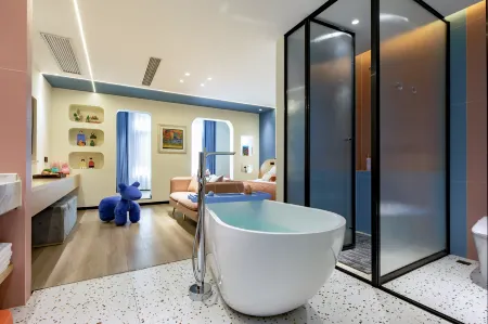 ChengJin Boutique Hotel Отели рядом с достопримечательностью «The Guest-Greeting Pine»