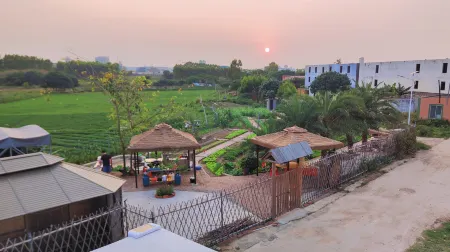 Donghai Huakai Homestay Отели рядом с достопримечательностью «Longhaitian Island»