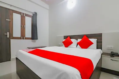 Rajlakshmi Guest House Hotels near Mathura Junction