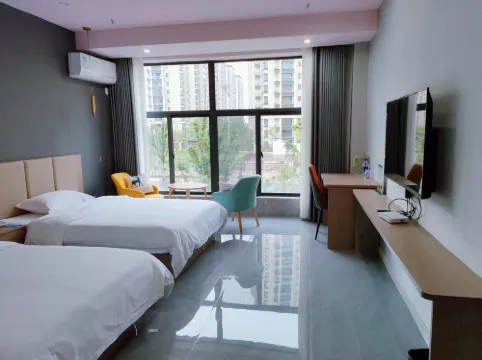 Guangde Qiancheng Sijin Hotel