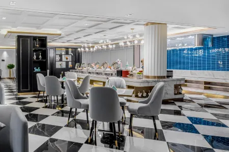 Xana Deluxe Yinchuan Jinfeng  Hotel Отели рядом с достопримечательностью «Yuhuang Pavilion»