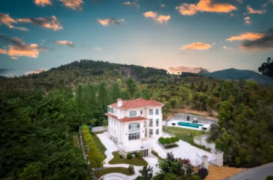 Cissé White Pigeon Homestay Hotels near Yuanxiangxiaozhen Sceneic Area