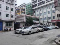 衡陽華雲裏酒店（南華大學東門店） - 停車場